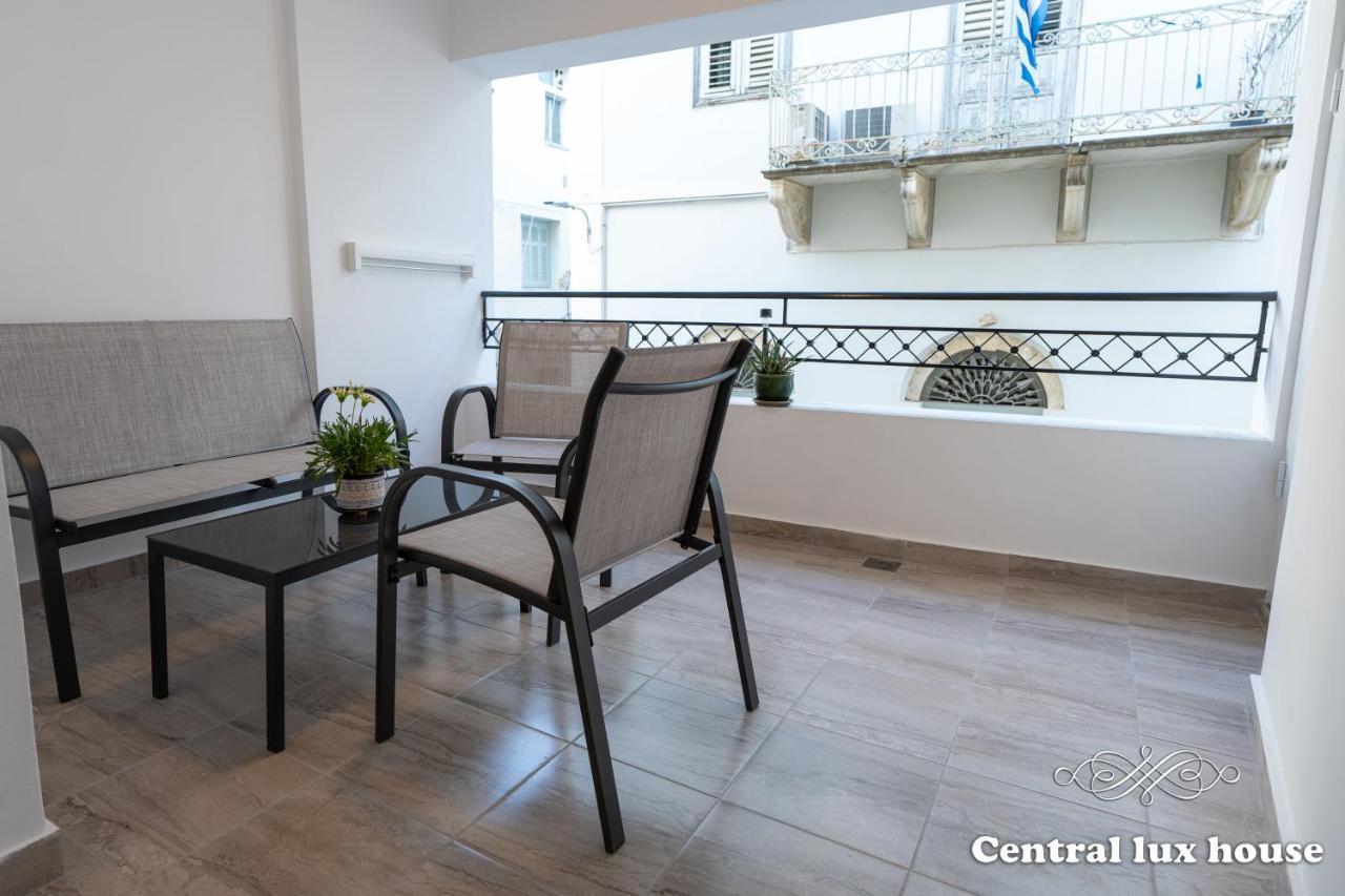 Central Lux House Kalamata Bagian luar foto