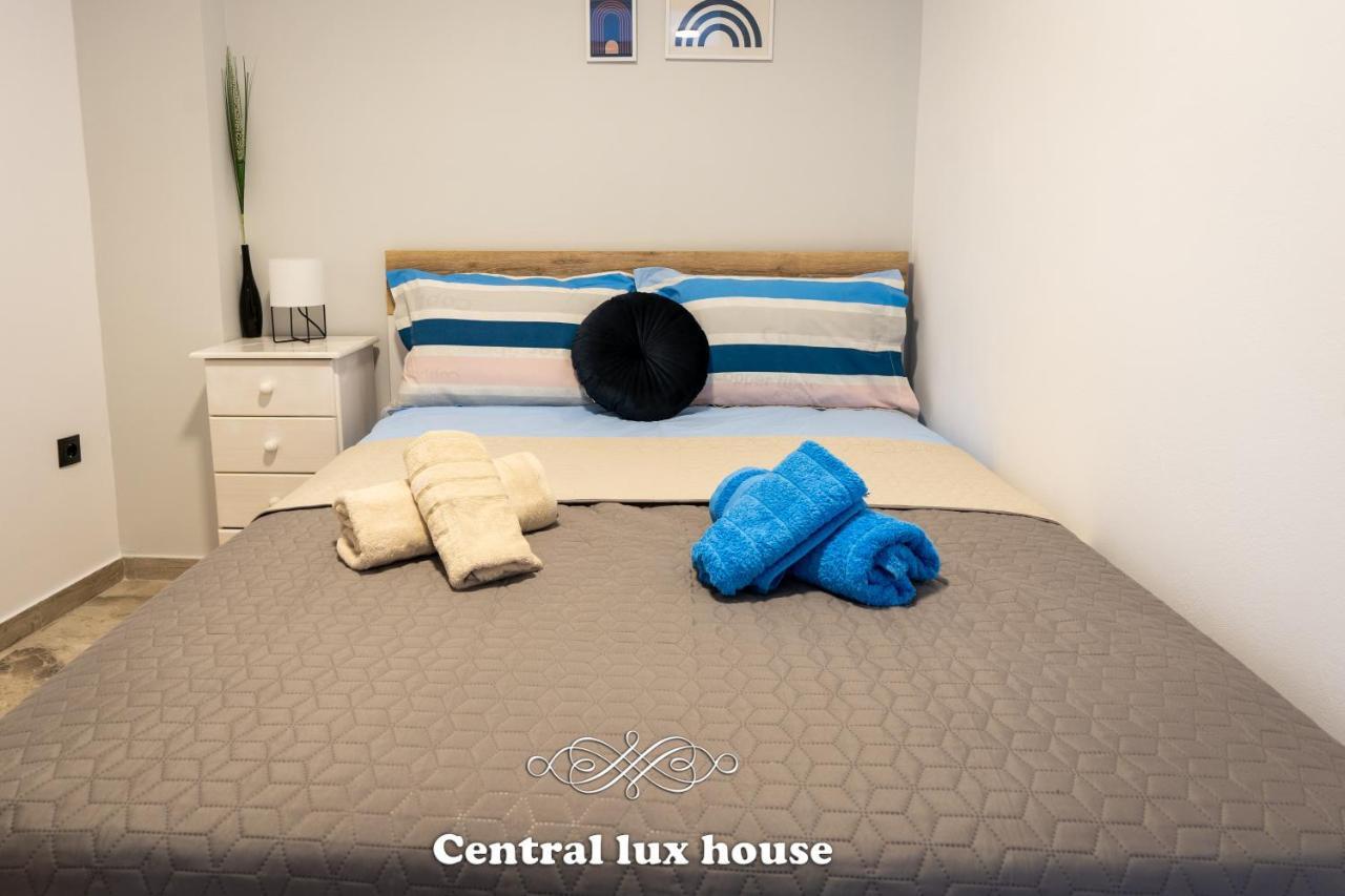 Central Lux House Kalamata Bagian luar foto
